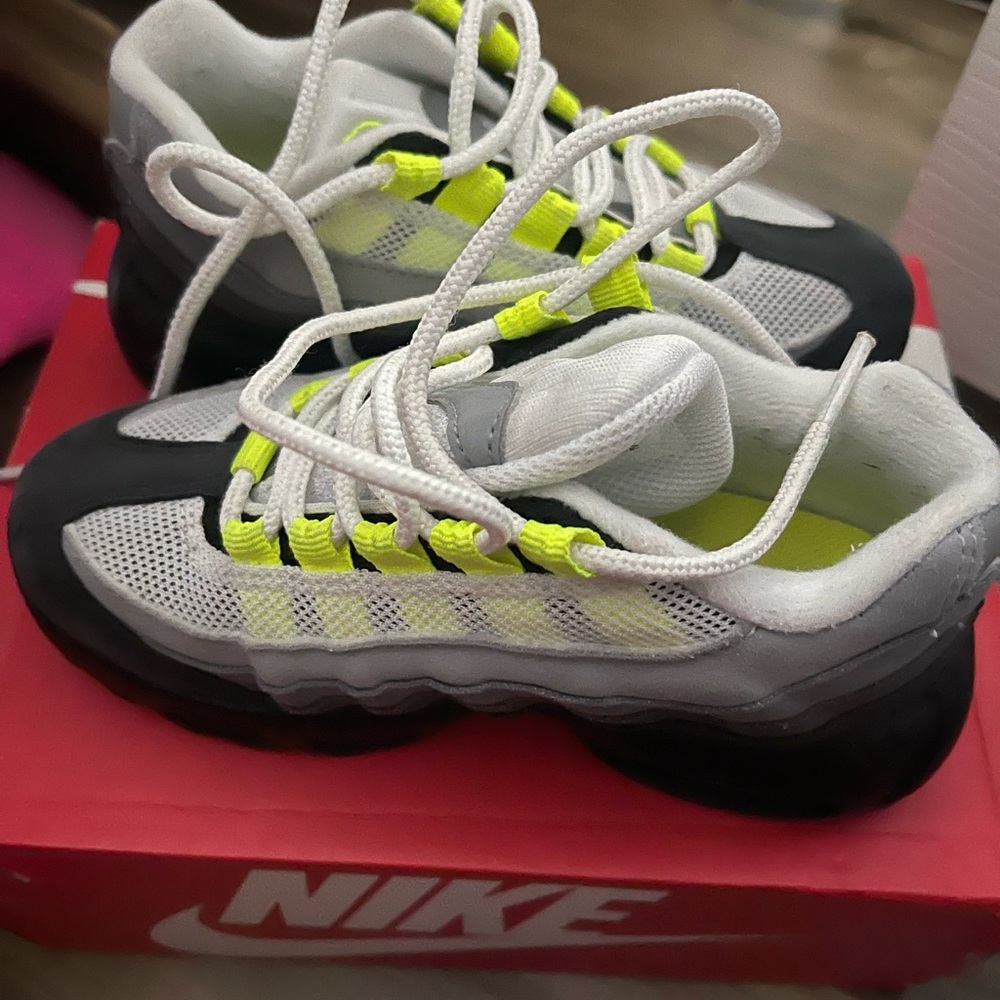 Used air max